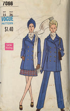 Load image into Gallery viewer, 1969 Vintage Sewing Pattern: Vogue 7666
