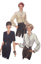 Load image into Gallery viewer, 1993 Vintage Sewing Pattern: Vogue  8820
