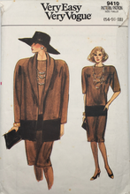 Load image into Gallery viewer, 1985 Vintage Sewing Pattern: Vogue 9410
