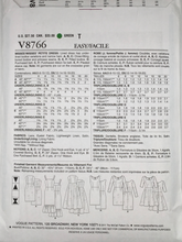 Load image into Gallery viewer, 2011 Sewing Pattern: Vogue  V8766
