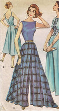 Load image into Gallery viewer, 1957 Sewing Pattern: McCalls 4318
